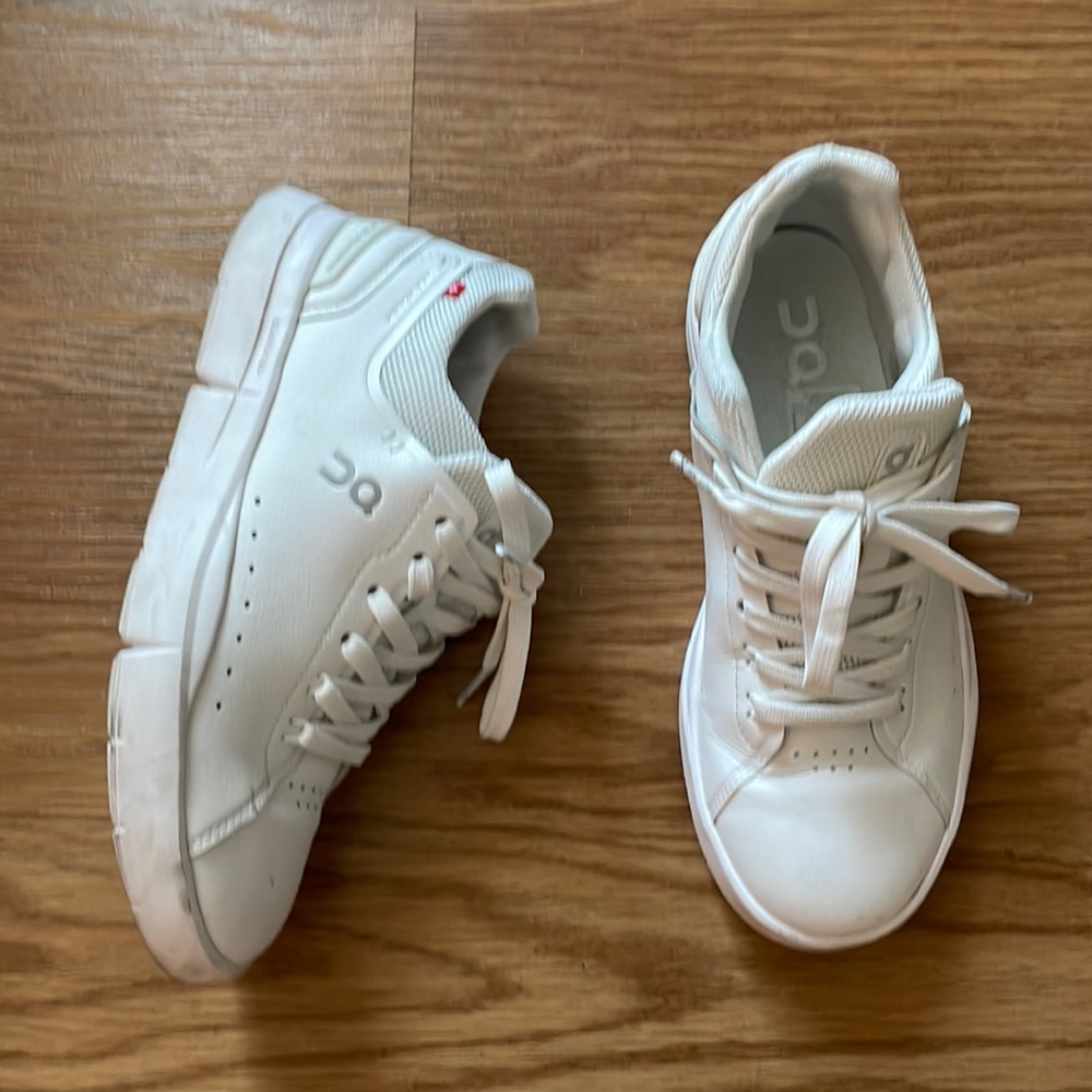 COPY - On sneaker